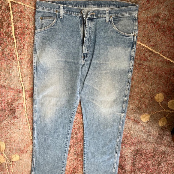 SOLD—-Wrangler Authentic jeans 38 by 32 - Picture 8 of 8